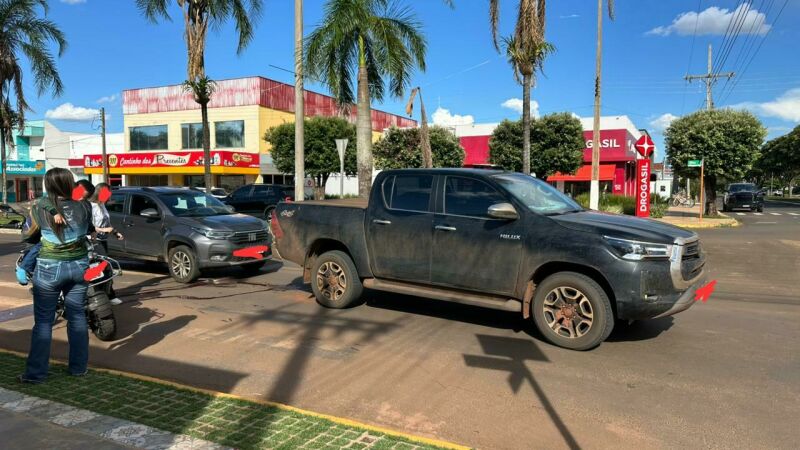 Ilustração da notícia Desatenção termina em batida traseira na Avenida 11 em Chapadão do Sul